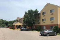 Country Inn & Suites by Radisson, Fairview Heights, IL