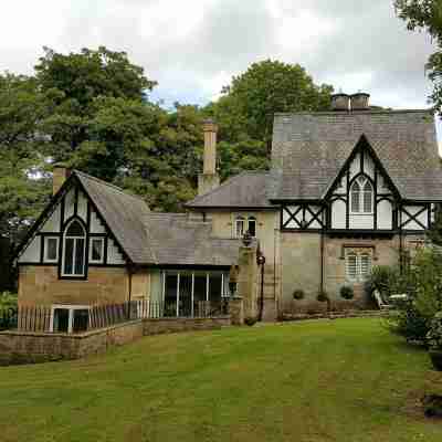 The Priest House on the River Hotel Exterior