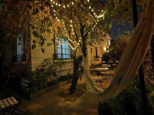 Yogi Hostels - Hostels