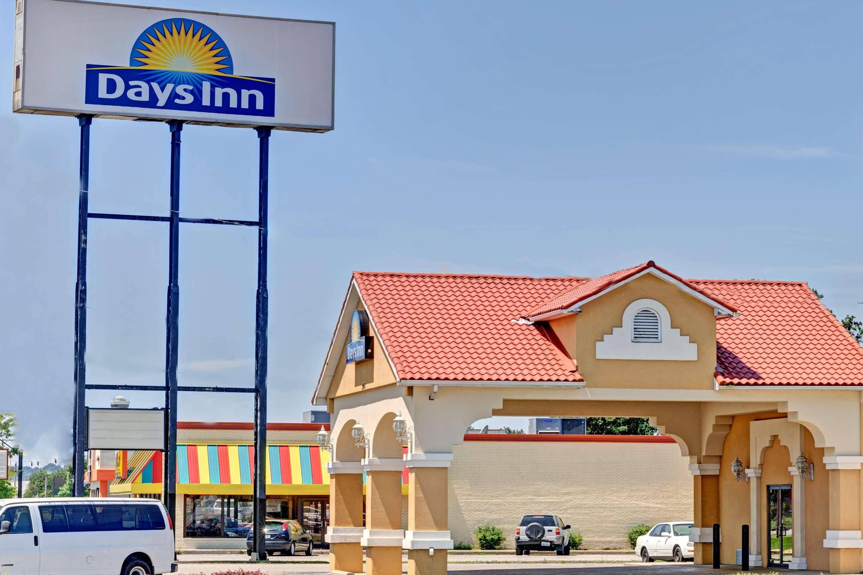 Days Inn by Wyndham Louisville Airport Fair and Expo Center