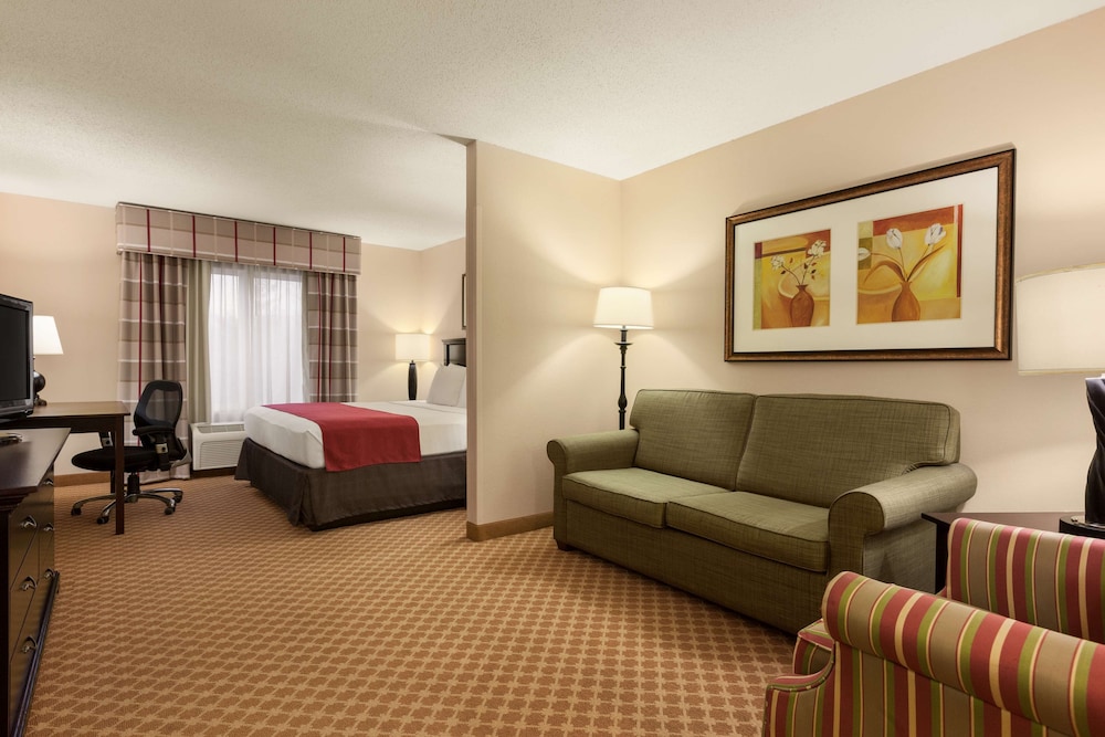 Country Inn & Suites by Radisson, Princeton, WV