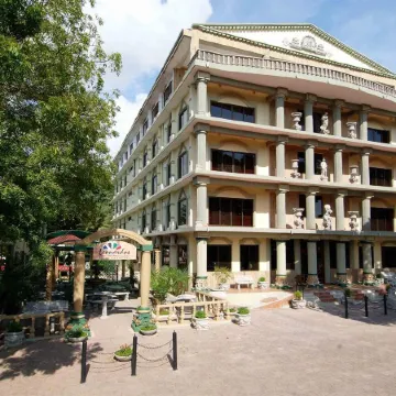 Colosseum Hotel & Fitness Club