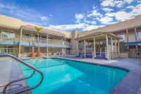 Wave Hotel Manhattan Beach - Rooftop Pools