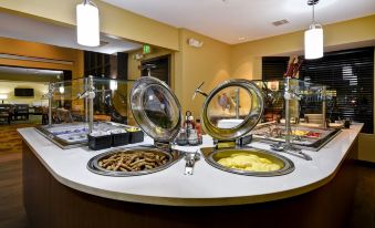 Staybridge Suites Grand Rapids - Airport