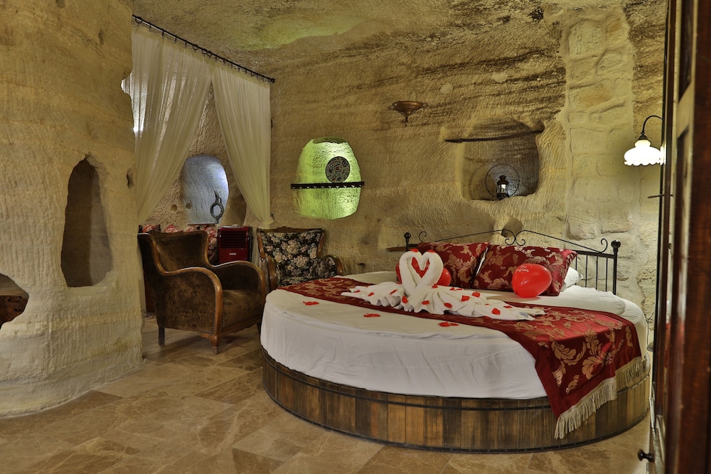 Mithra Cave Hotel