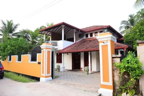 Airport Blessings Villa - balcony