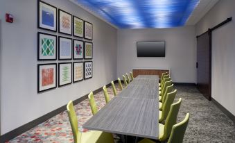 Holiday Inn Express & Suites Cincinnati North - Liberty Way