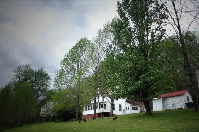 Lost River Hostel Hotels near West Baden Springs Community Park