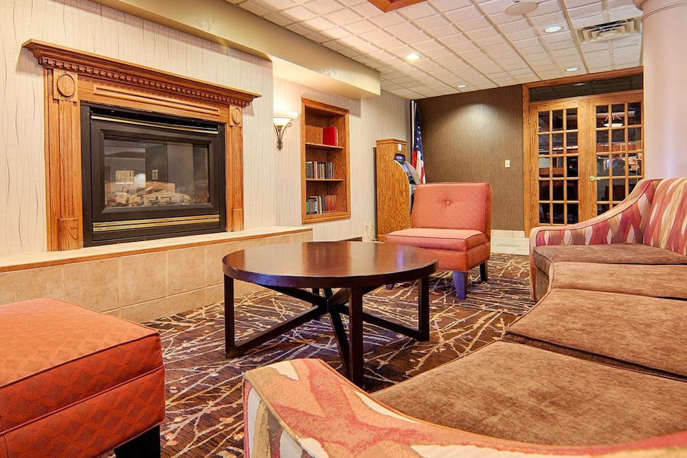 Norwood Inn & Suites Mankato