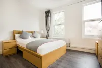 The Broadway Hotel - London Heathrow Hotels in Greenford