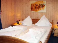 Seeschwalbe Classic Hotels in der Nähe von Kleine Aussichtsplattform Priesterbäker See