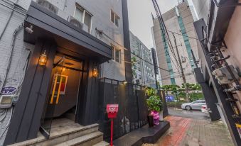 Yeongdeungpo Hotel Yolo