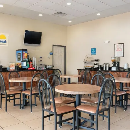Days Inn by Wyndham Central San Antonio NW Medical Center
