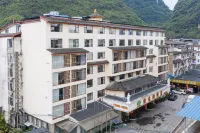 Vienna Hotel (Yangshuo Impression Lijiang Branch)