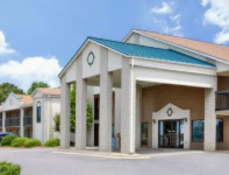 Days Inn by Wyndham Mooresville Lake Norman