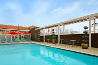 Home2 Suites by Hilton Beaumont - Pools