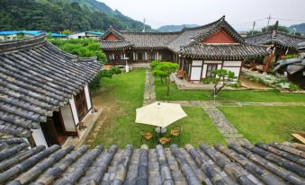 Danyang Hanok Pension Danchone Seowongotaek Pension