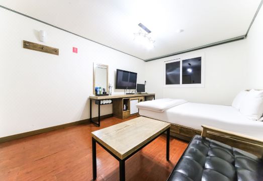 8. 대구 두류 제니..