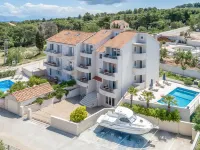 Villa 2 Pools