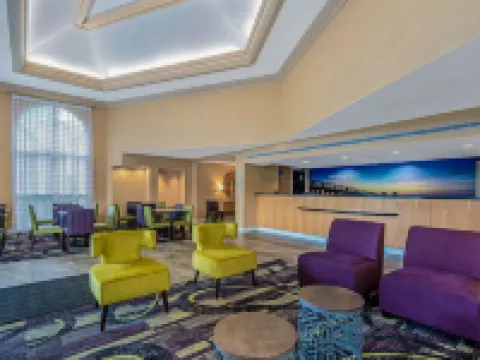 La Quinta Inn & Suites by Wyndham Naples Downtown Hotels in Collier County