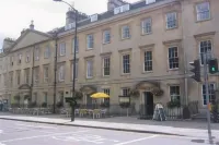 Parade Hotel Bath - Chỗ nghỉ phục vụ bữa sáng