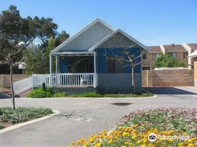 Mandurah Ocean Marina Chalets