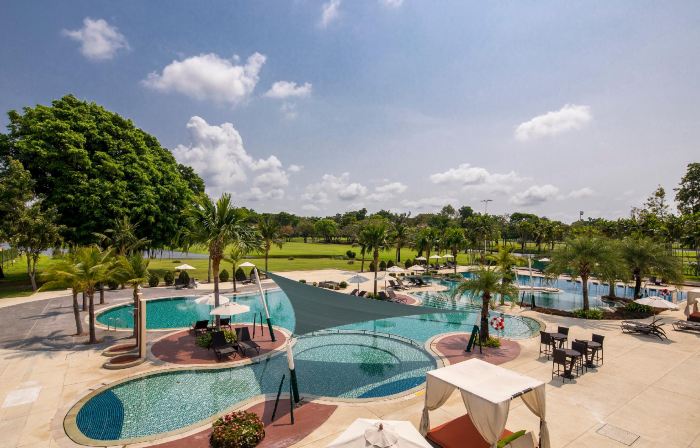 Eastin Thana City Golf Resort Bangkok – Free Scheduled Shuttle from Hotel to Suvarnabhumi Airport