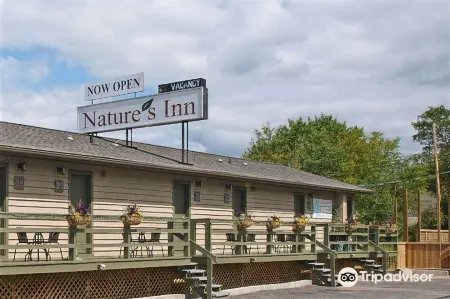 Nature's Inn Kenora Отели в г. Кенора