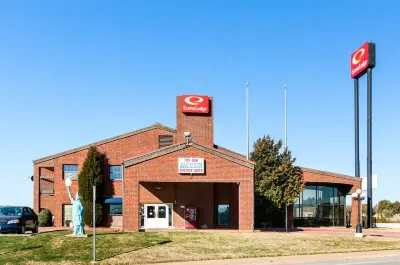 อีโคโนลอดจ์ วิชิตาฟอลส์ดาวน์ทาวน์ โรงแรมใน