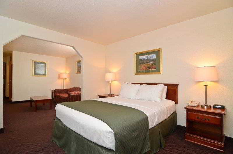 Best Western Firestone Inn & Suites