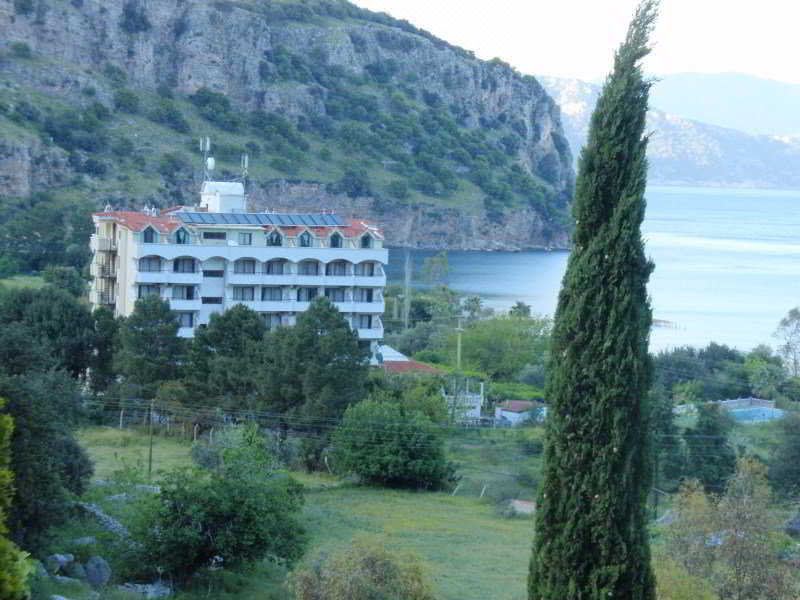 Verano Beach Hotel - Housity