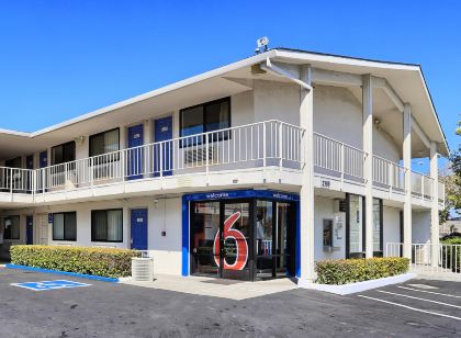 Motel 6 Walnut Creek, CA