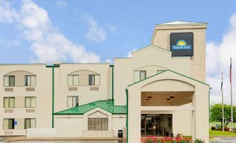 Days Inn by Wyndham Blue Springs