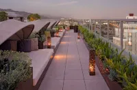 ANDAZ WEST HOLLYWOOD, BY HYATT The Celebrity Personal Assistant Network 주변 호텔