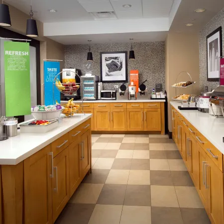 Hampton Inn & Suites by Hilton Falls Church
