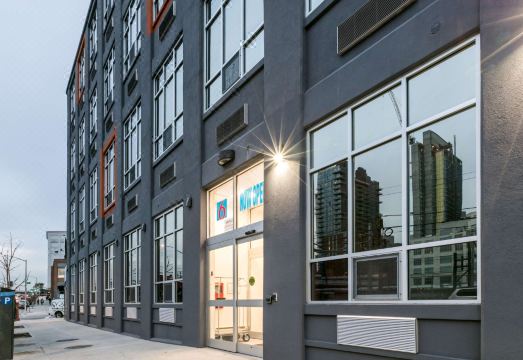 피터 팩토리 로비