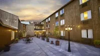 Park Inn by Radisson, Sydney Hotels near Worlds Largest Fiddle