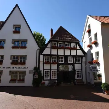 Romantik Hotel Walhalla Отели в г. Оснабрюк