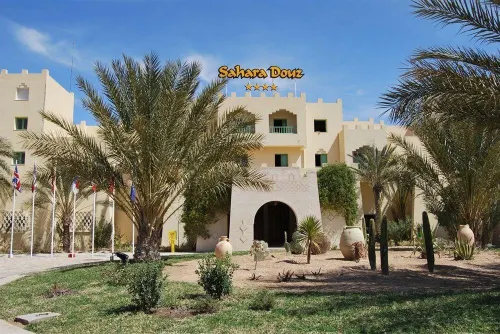 Sahara Douz Hôtels à : Ghlissia