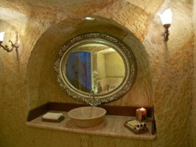 Golden Cave Suites