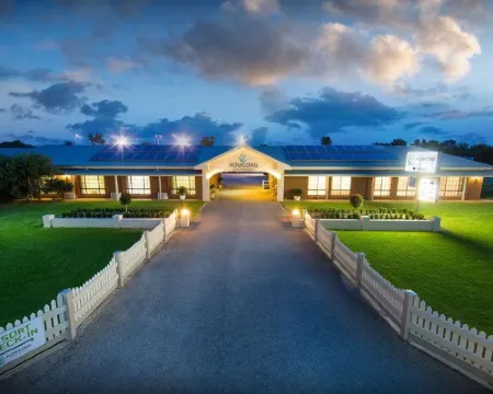 Howlong Golf Resort Hotels in Corowa