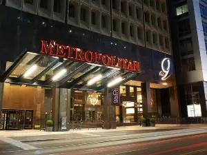 Metropolitan at the 9, Autograph Collection