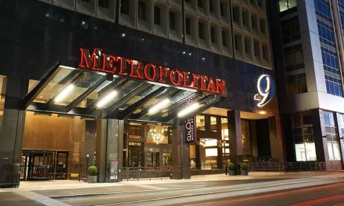Metropolitan at the 9, Autograph Collection