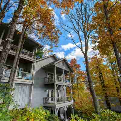 Inn at Crestwood Hotel Exterior