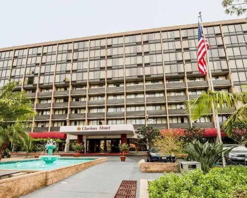Clarion Hotel Anaheim Resort Hotels near Anaheim Ice