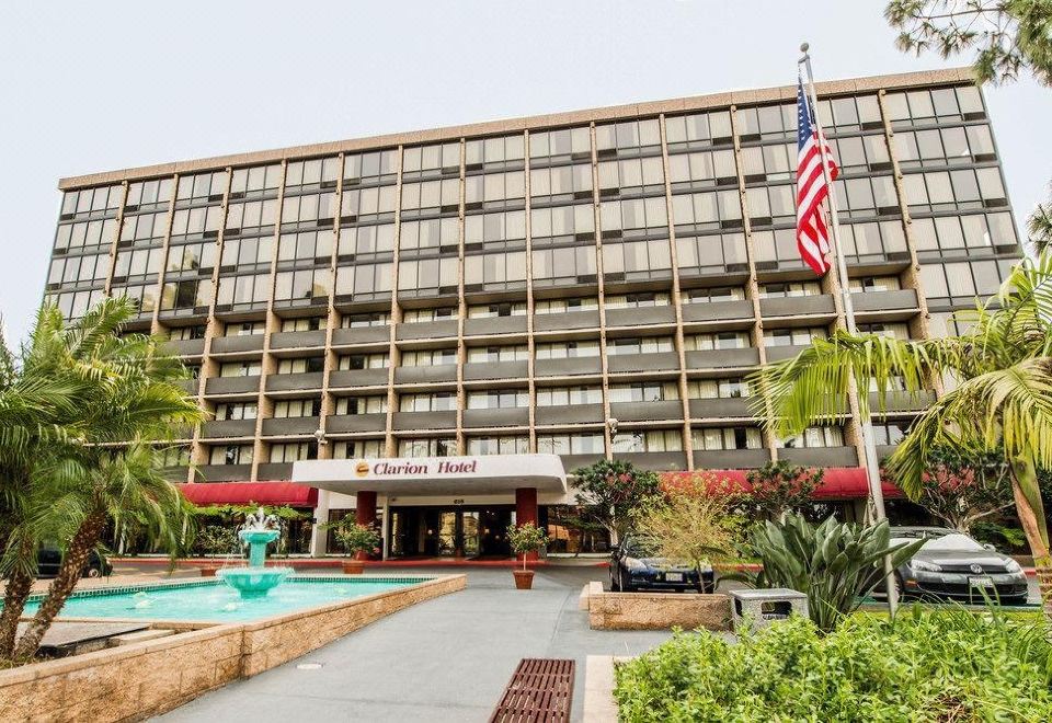 Clarion Hotel Anaheim Resort