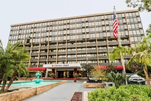 Clarion Hotel Anaheim Resort Hotels in Anaheim