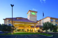 La Quinta Inn & Suites by Wyndham Albuquerque Midtown - 2つ星