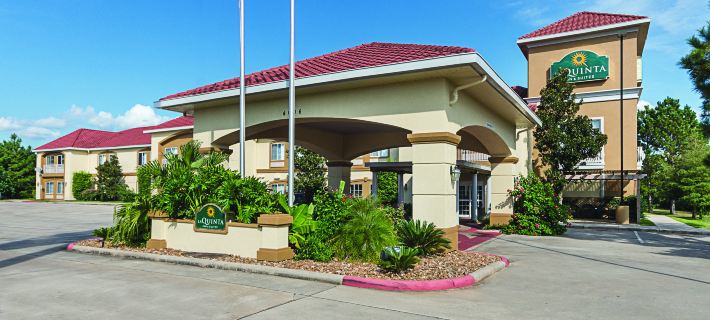 La Quinta Inn & Suites by Wyndham Conroe Отели в г. Конро