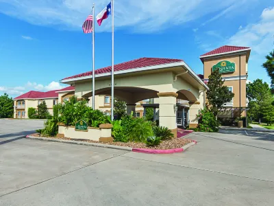 La Quinta Inn & Suites by Wyndham Conroe